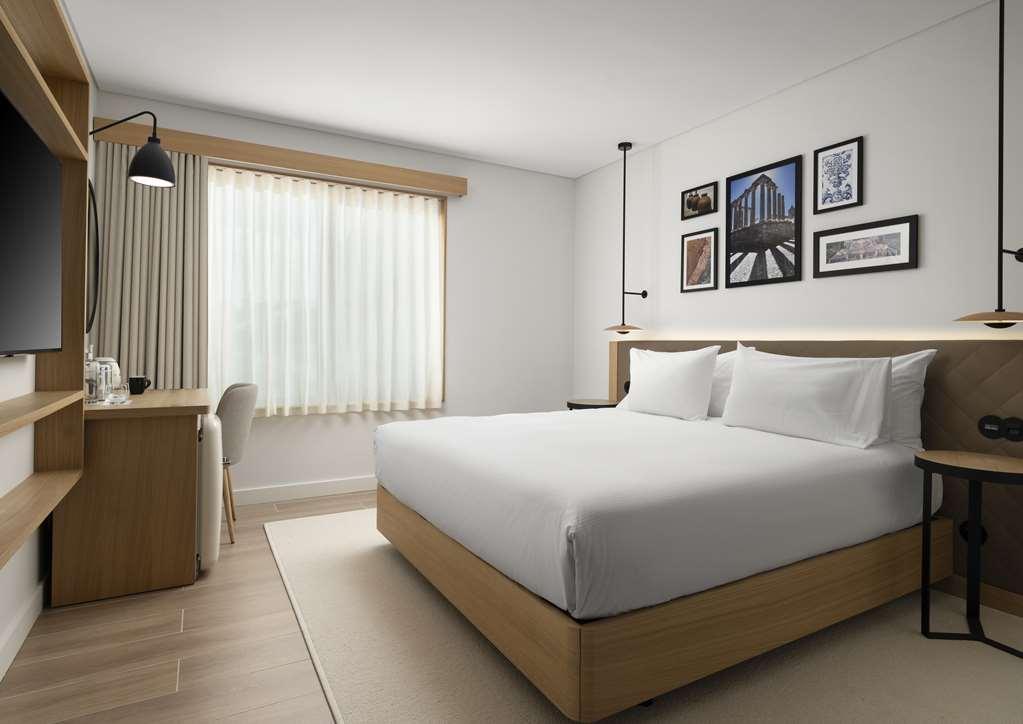Hilton Garden Inn Evora Room photo